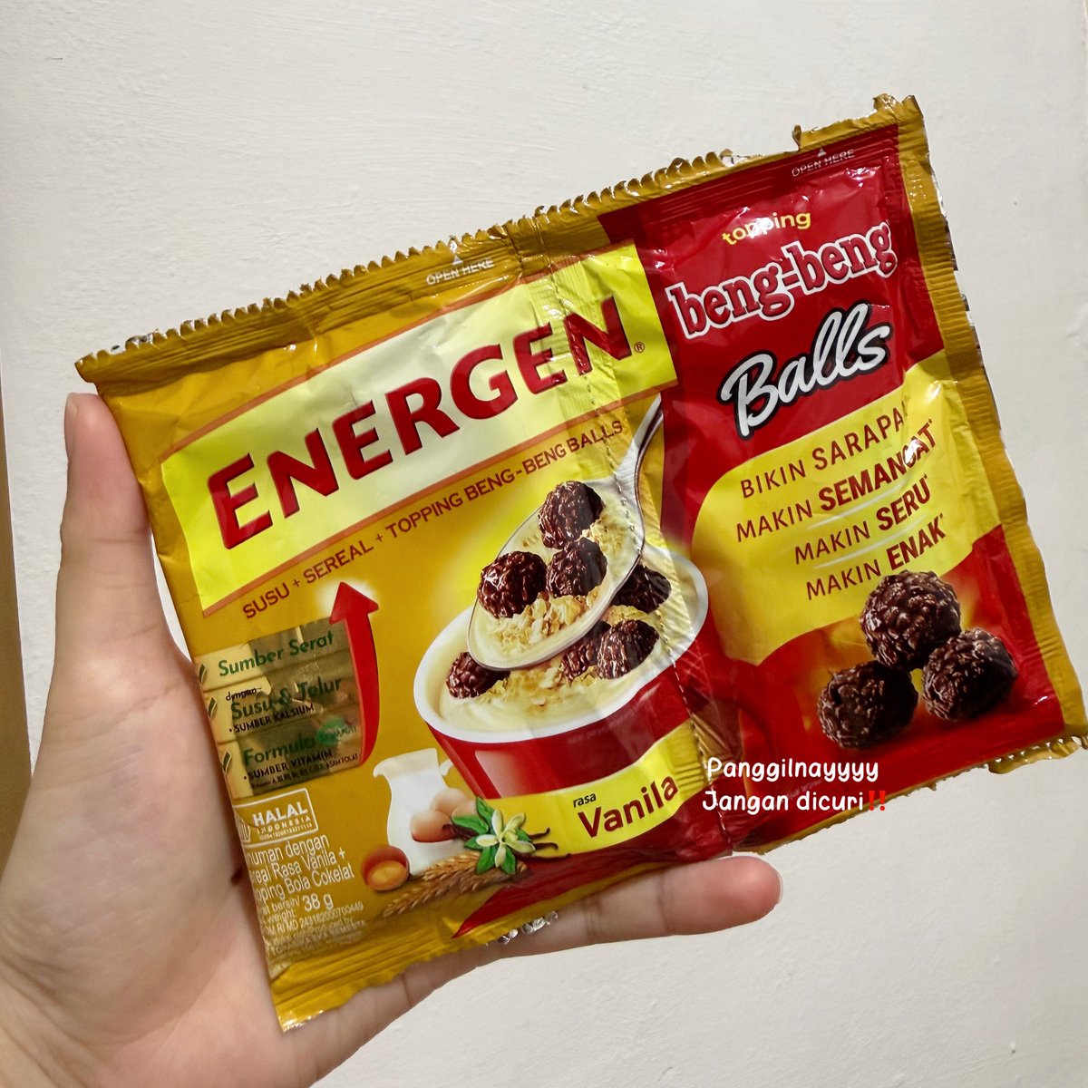 panggilnayyyy's tweet photo. Please keep ENERGEN x BENG-BENG in stock, always 😭🙏🏻

breakfast since I was little 🥣 https://t.co/dwsNSjsXLt