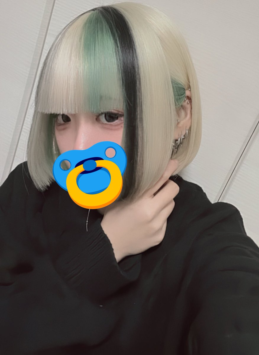 Inana_devil's tweet photo. 色入れた～
帰省してるから出勤は多分18日以降なり

  #自撮り界隈 https://t.co/l5Vfw1suSB