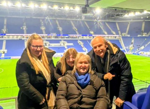 colette currie tweet media