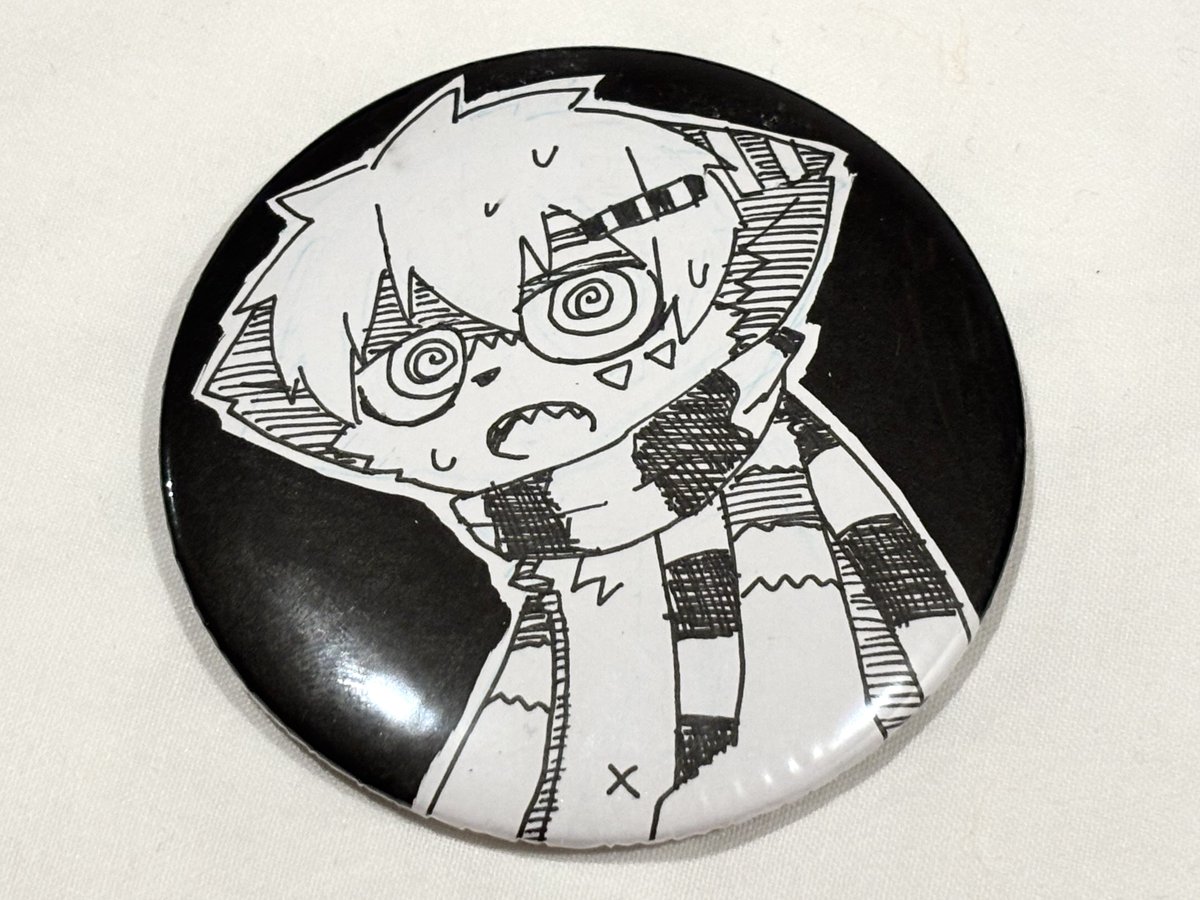 見て缶バッジつくった✌️