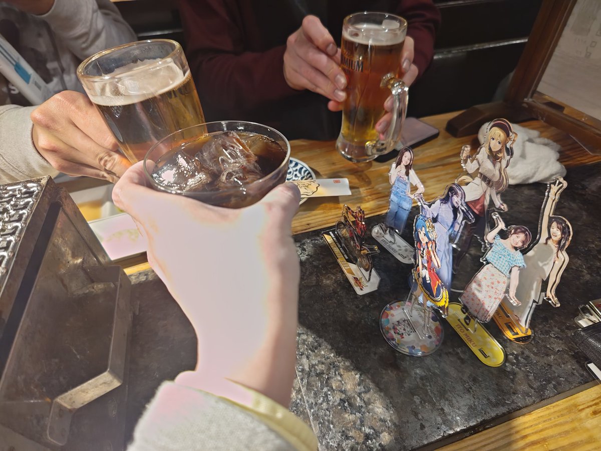 annyuri_shizu's tweet image. みっくイベントの打ち上げします
みっく、みっくが好きな牛タンがあるよ！みっく、百合子、アニエスを焼肉に連れてきました☺️📕
#伊藤美来
#allyours