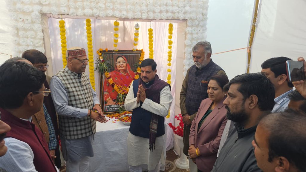 Prahlad Singh Patel ( वृक्ष से जल, जल से जीवन) tweet media