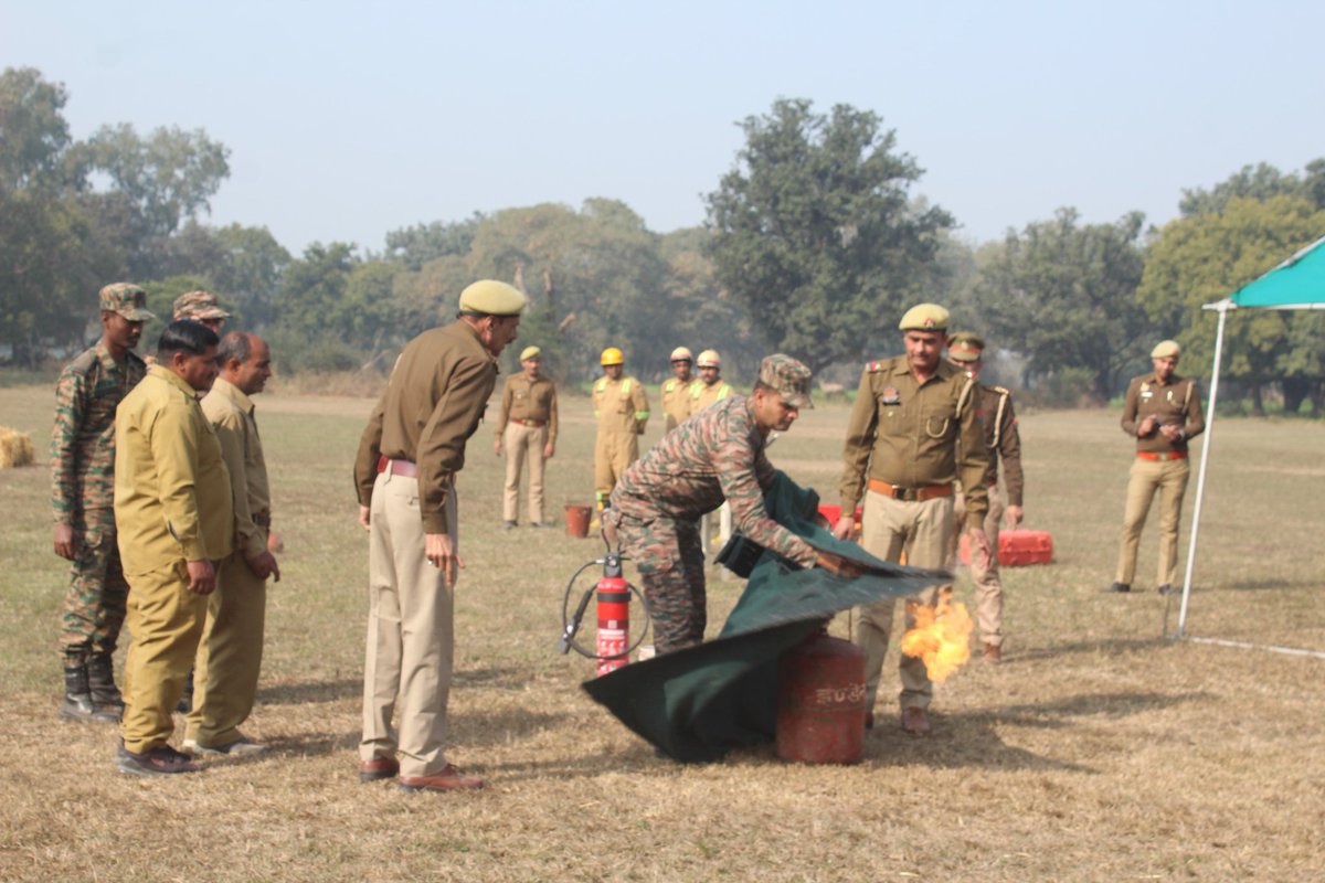 UBArea_IA's tweet image. CIVIL MILITARY COOPERATION: FIRE FIGHTING CAPSULE AT EBS BABUGARH

Equine Breeding Stud Babugarh, in collaboration with #FireDept, District #Hapur, organized a specialized #FireFighting Capsule &amp;amp; Demo on 10 Jan 2026 for its Combatants &amp;amp; Civil #Defence Personnel.

Aimed at