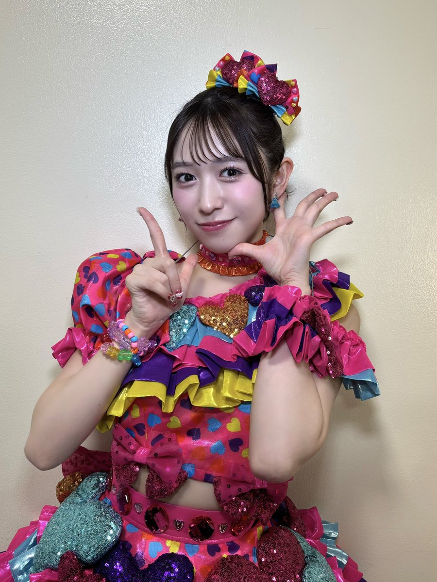 sendenbu_staff's tweet photo. 今日はあけおめ新年会でした🎍2026年初ライブ🐴 ポニーテールにしたよ～✌️
楽しんでもらえたかな？ 今年もたくさんの方にときめきを届けられるようにガンバ！ります✨🎤(おはる🩷)

#超とき宣 #ときめきstyle https://t.co/ksZqwce9ZL
