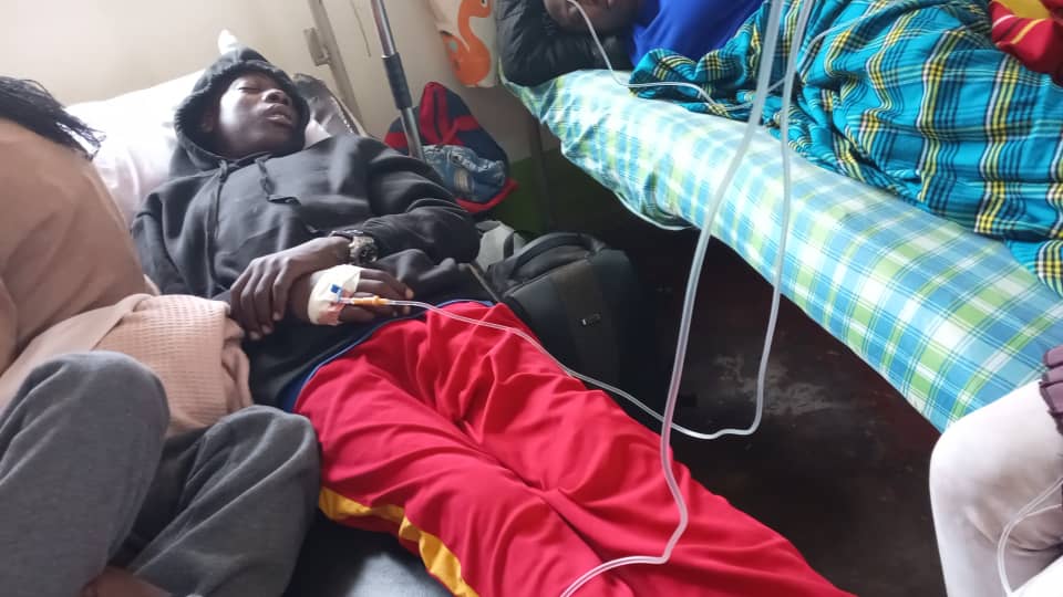 SejuukoR's tweet photo. @nilepostnews Sickles cells patients im mulago ward B share one bed. https://t.co/lBkrlI9v4a