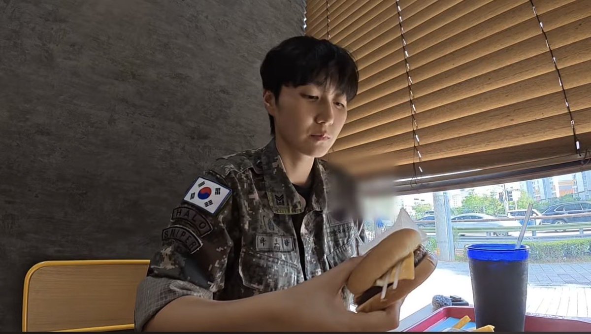 걍… 모루게쑴…… 이 모습에 갑자기 너무 설레버려서 캡쳐해씀……