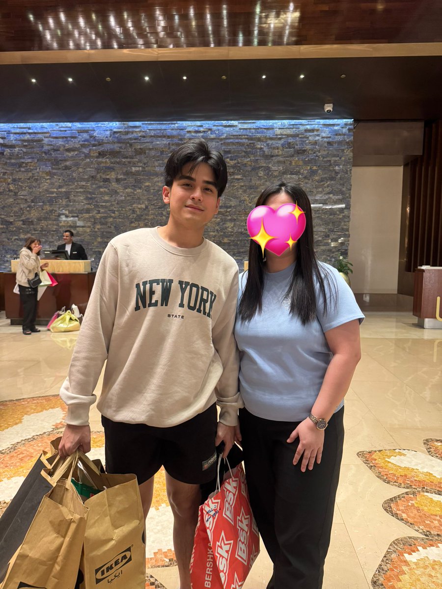 wcatchersintl's tweet photo. yay!! all @wcatchersintl gifts have been safely received! we love you both, enjoy your stay here in Dubai! 🩵🩷@willashley05 @biancadeveraa https://t.co/X08bCPkWts