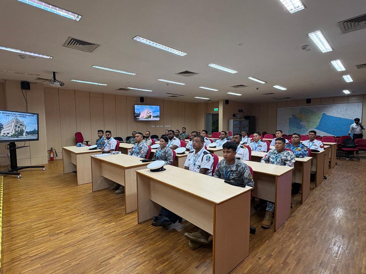 Def_PRO_Chennai's tweet image. Bolstering Maritime Synergy🇮🇳

Maritime Rescue Coordination Centre, Chennai concluded intensive #SAR Ops course under @ITEC_MEA program.
24 specialists of 6 friendly nations engaged in hi-fidelity simulations &amp;amp; case studies synchronizing regional responses with #IAMSAR protocols.