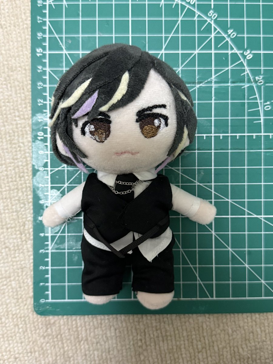 とりあえず無難な衣装に走るよね😂