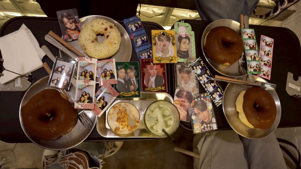 loevlw's tweet image. izin….nyang di jkt-jkt ajah😝🤍

@leowonuwu @abrnoad @sangwoncult