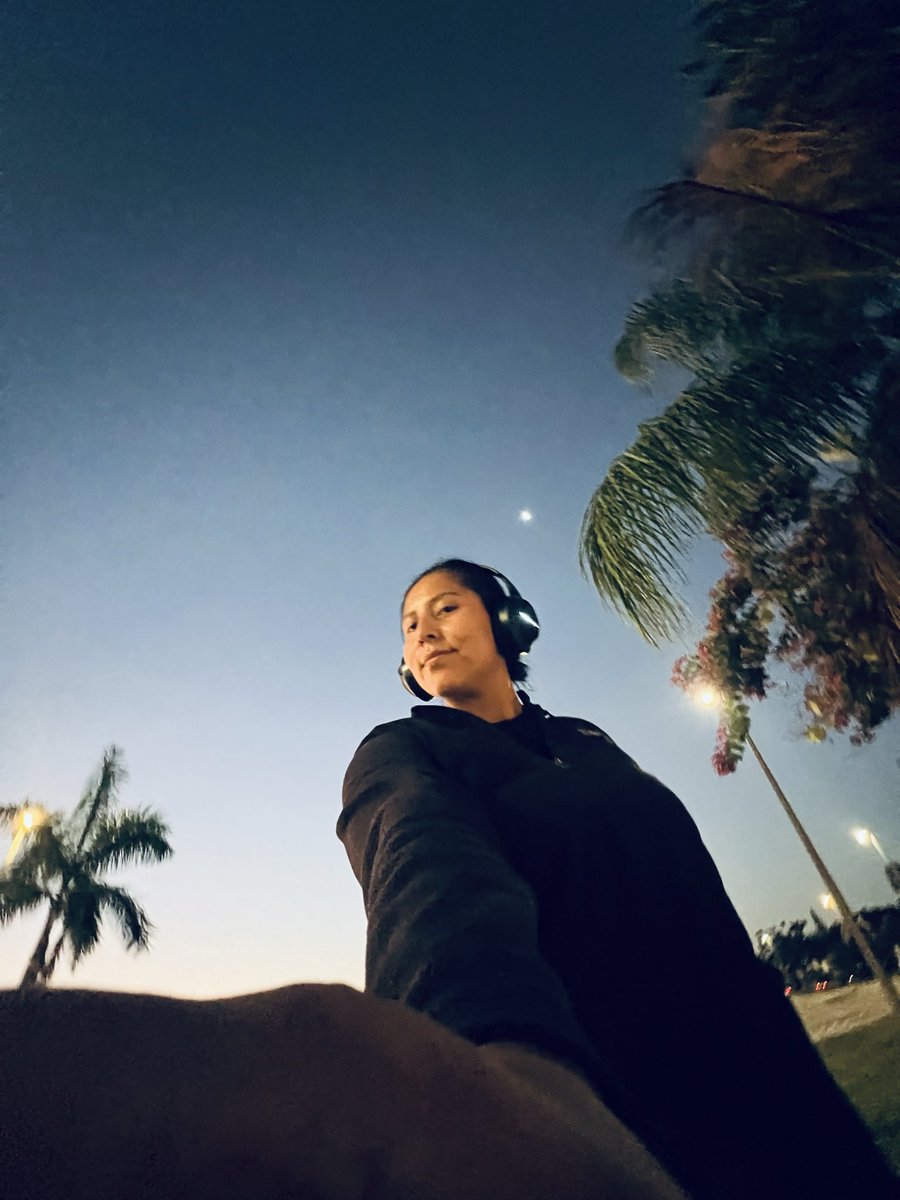 thisislc's tweet image. Good day world 🌞