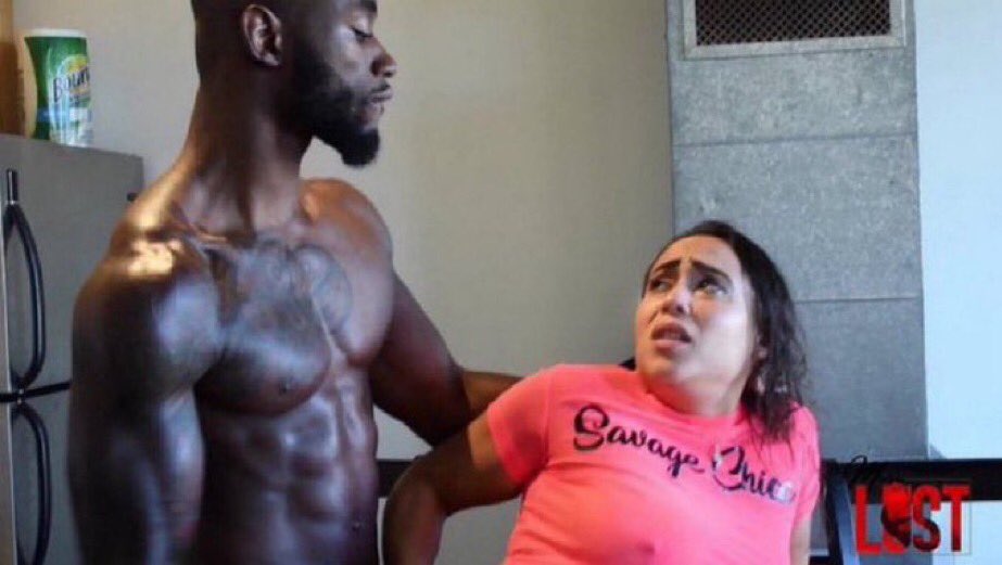 OriginalValid_'s tweet image. Hey @grok wear a nigeria jersey for the man and an Algeria jersey on the lady