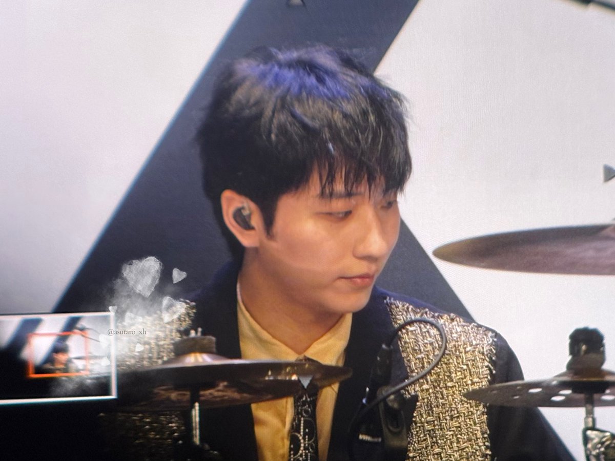 261110 The New Xcene OSAKA day1 preview 

#엑스디너리히어로즈 #건일
#Xdinaryheroes #Gunil #엑디즈