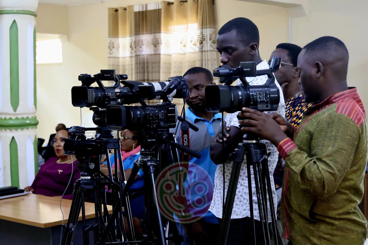 Onpr2018's tweet image. #Burundi #OnprInnovation Le Directeur Général de l'#ONPR, @anastase_jean, a animé, ce Vendredi 9 Janvier 2026, dans les enceintes de cet office, un point de presse sur les réalisations du premier semestre de l'année budgétaire 2025-2026.