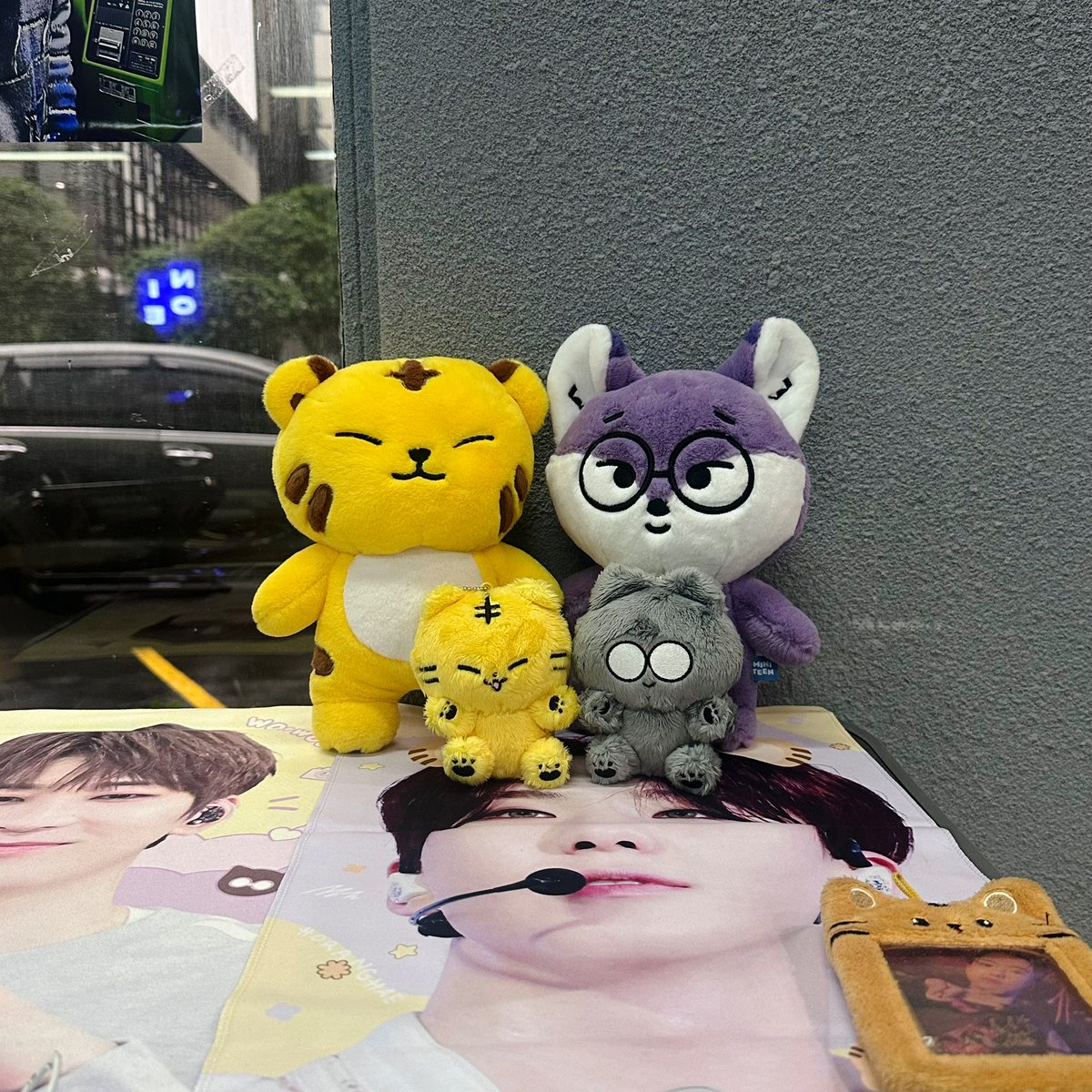 snwucats's tweet photo. jusko soonwoo alam mo na nga na wala nang pera nagpabili ka pa ng cake happy birthday 

#Museum16SW @dearest0104 https://t.co/711J7MdOGq