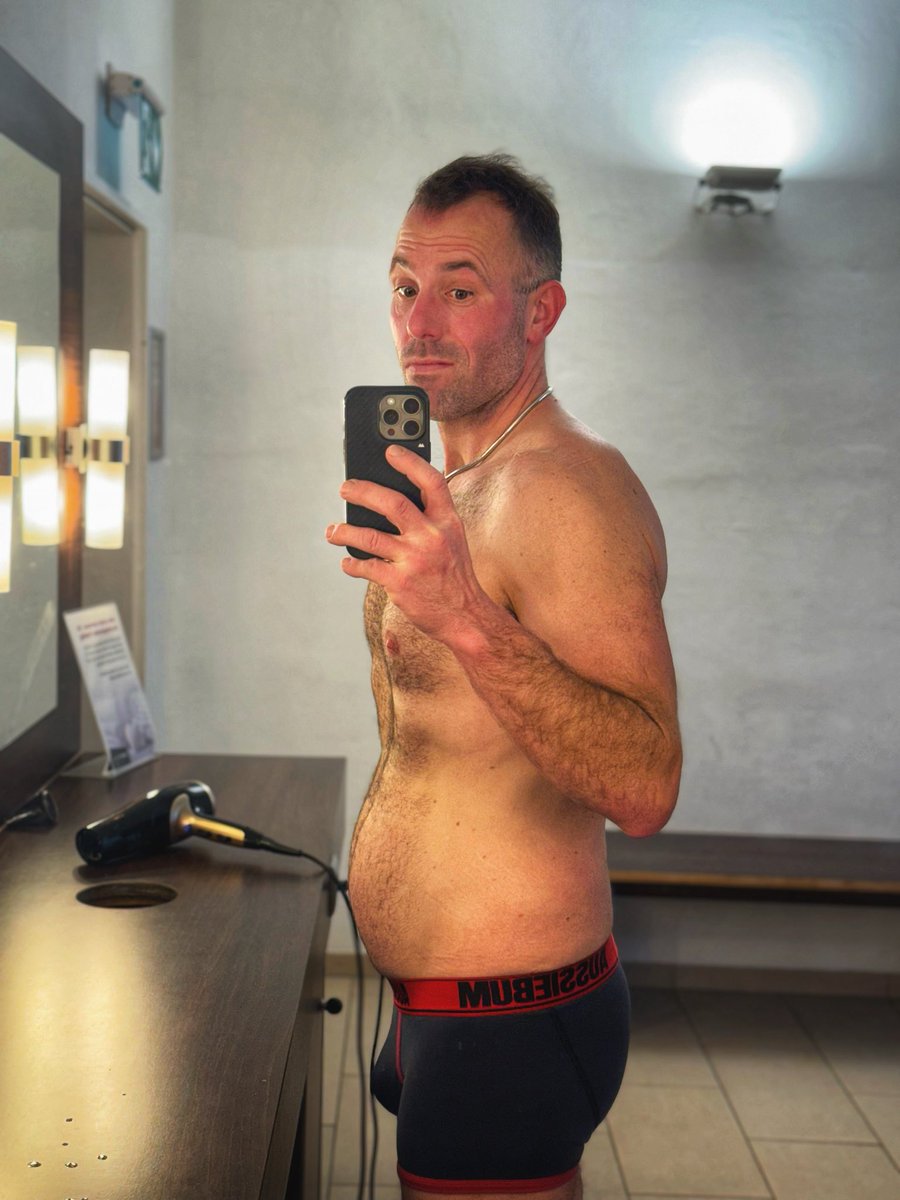 F2P82's tweet image. Sport auch wieder abgehakt für heute 🏋️😎