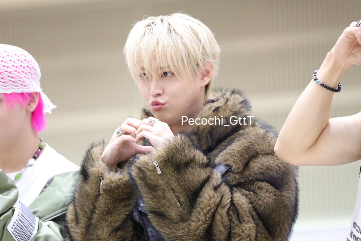 20260110 JO1 HIMP 全員サイン会 瑠姫くんに「後でお渡し会も行くね