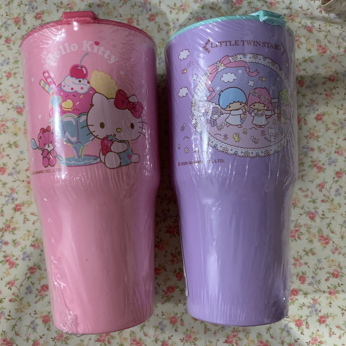 renebeepbeep's tweet photo. ส่งต่อแก้วน้ำมีฝาปิด 💜🩷
เหลืออย่างอัน คิตตี้  / ลิตเติ้ล
อันละ 50.- 

#ส่งต่อเสื้อผ้า #ส่งต่อเสื้อผ้ามือสอง #เสื้อผ้ามือสอง #โล๊ะตู้เสื้อผ้า #กางเกงยีนส์ #ส่งต่อเสื้อผ้ามือสองราคาถูก #ส่งต่อ #ตลาดนัดsanrio https://t.co/MMCAFQbx5f
