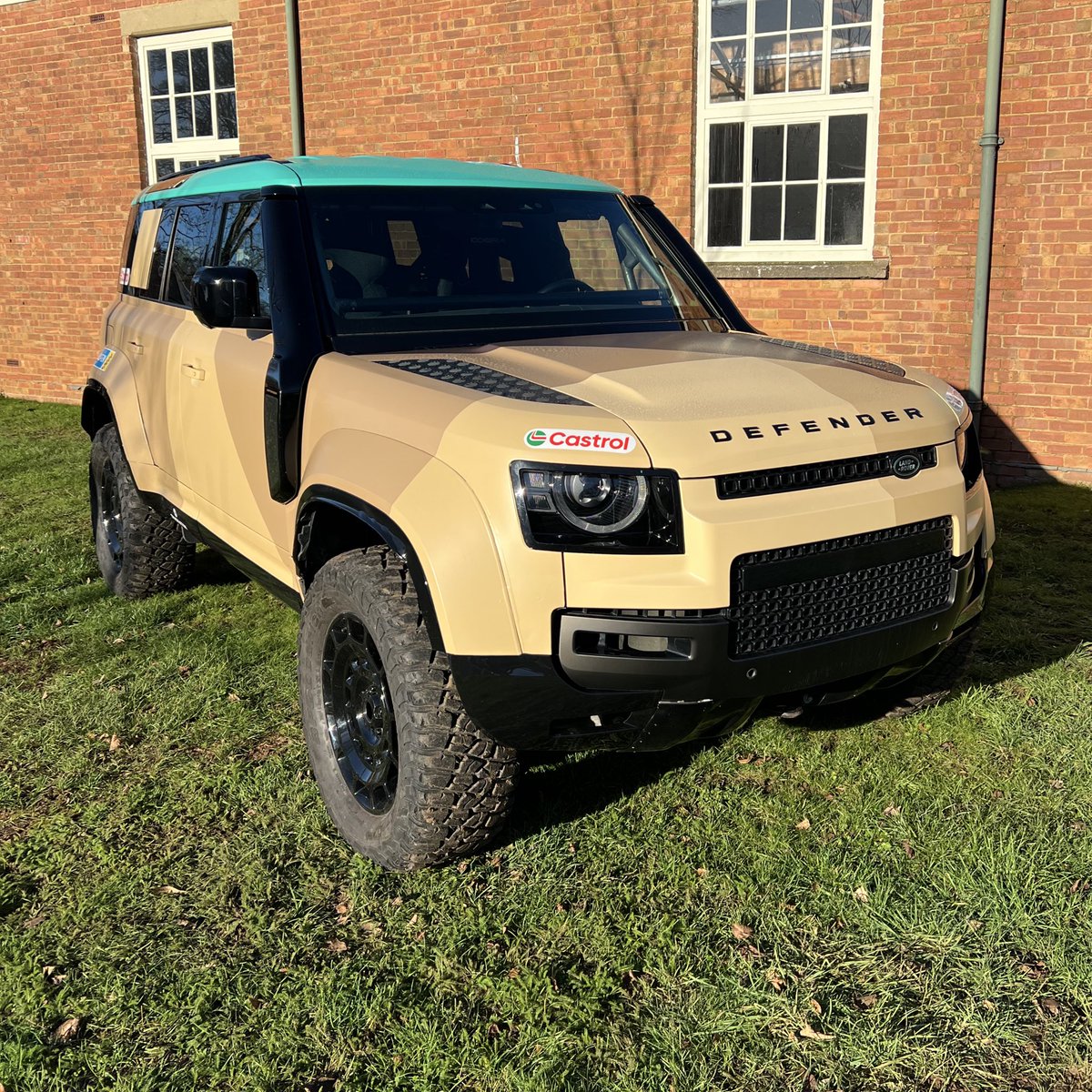 Popbangcolour's tweet image. Who’s ready to #Scramble to @BicesterMotion tomorrow? 

I’m setup in the trade area - no.2 on the map - I’m open to commissions for #ContinuousCar drawings &amp;amp; #Paintwithcars artworks - come &amp;amp; say hi if you’re at the event.

There are some seriously cool vehicles that have arrived