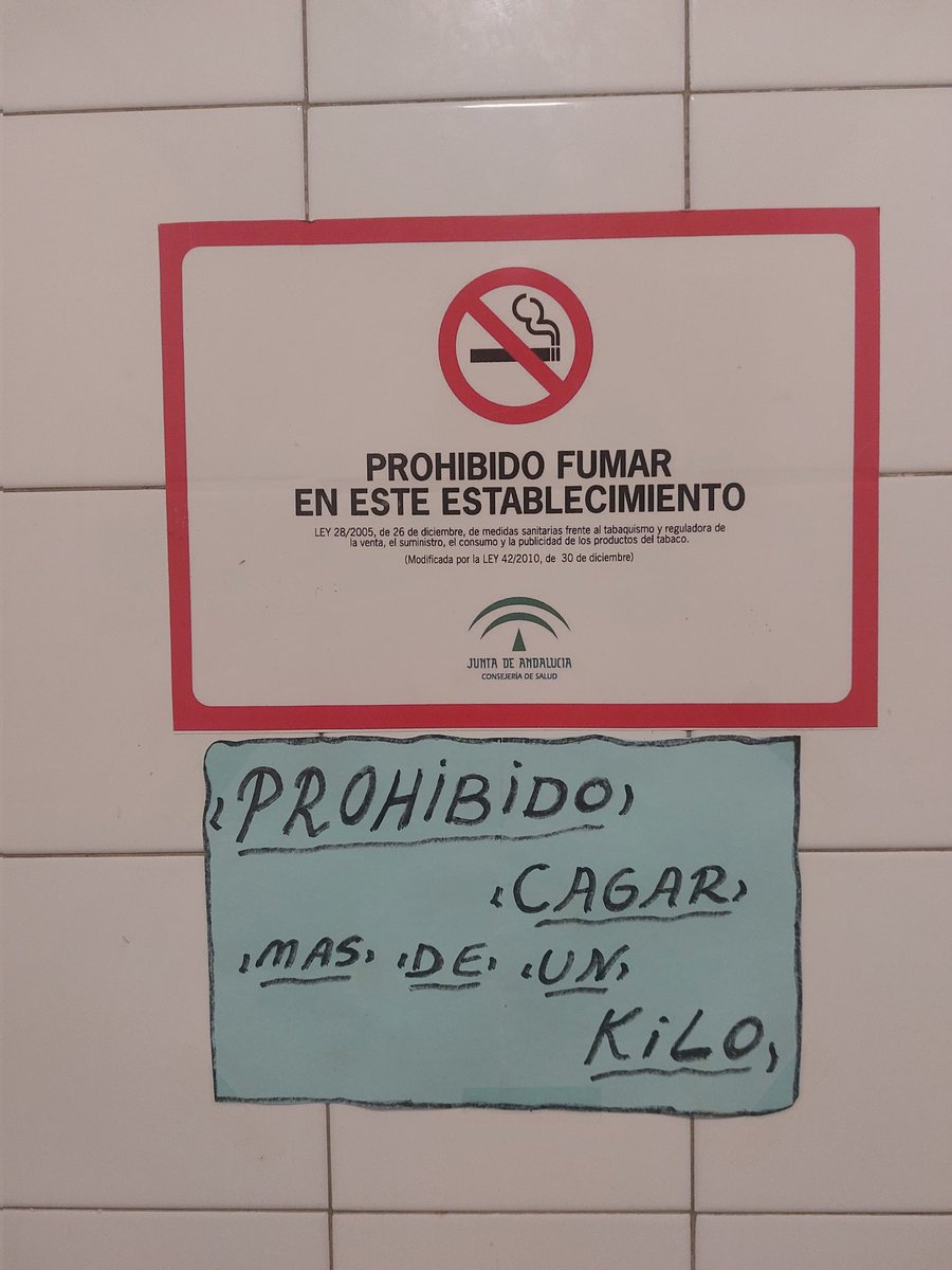 Qué habrá pasado para que pongan este cartel en un bar del centro de Sevilla. <a href="/rancio/">Rancio</a>