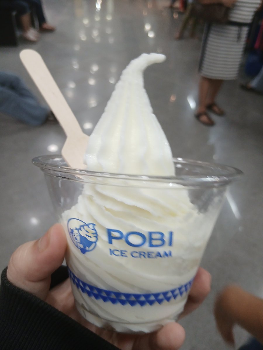 sequindt's tweet image. the best freaking frozen yogurt ive ever had on my mama i was about to buss