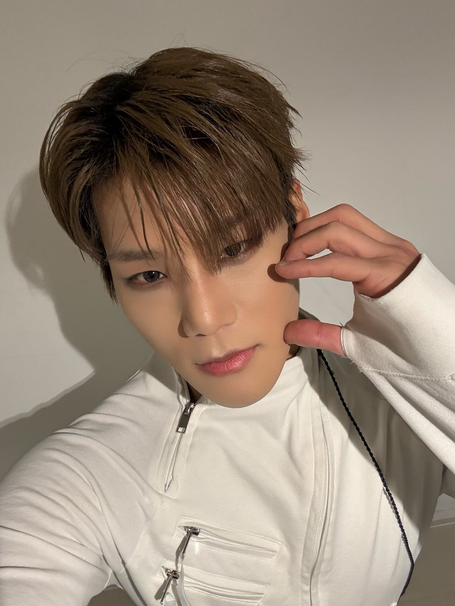 DKB_japan's tweet image. 🤳🏻🩵

#DKB #다크비 #ダークビー
#JUNSEO #YUKU #HARRY_JUNE
#DKB_The3rdConcert_inJapan
#Vanguard