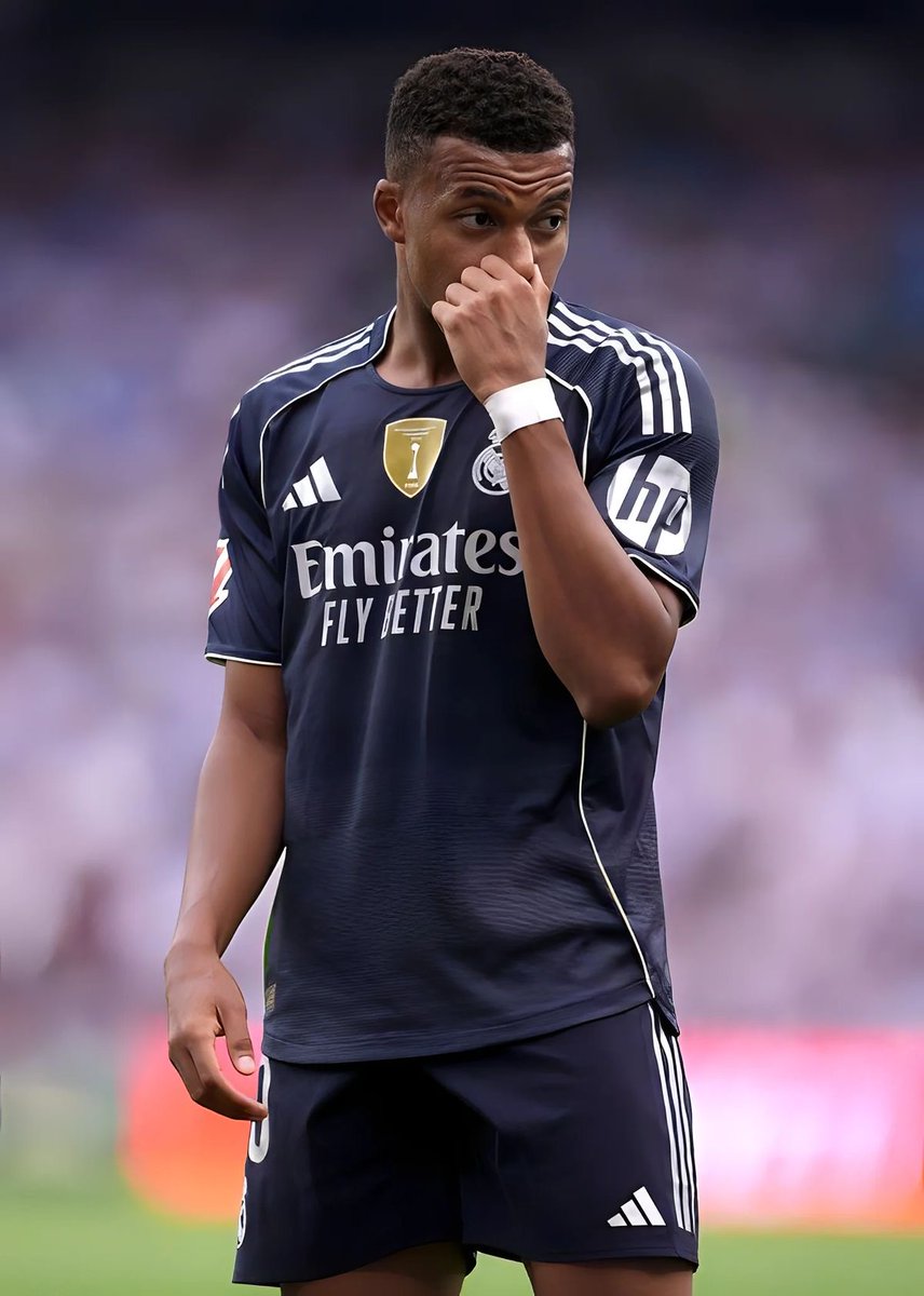 theMadridZone's tweet image. 🚨 The worry in the locker room regarding Kylian Mbappé is that he has spent all this time sidelined and could return straight in a final. @Rodra10_97