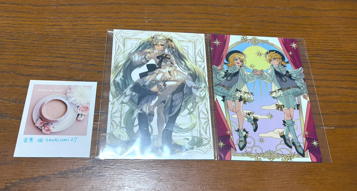 tachiumi27's tweet photo. 【交換】 
初音ミクシンフォニー　コラボ　カフェ
10th Anniversary Party 特典

譲:
ポストカード
鏡音リン,鏡音レン・初音ミク

求:
ポストカード
KAITO

🌷郵送交換
お気軽にお声がけください🙇 https://t.co/xnb9VBALJE