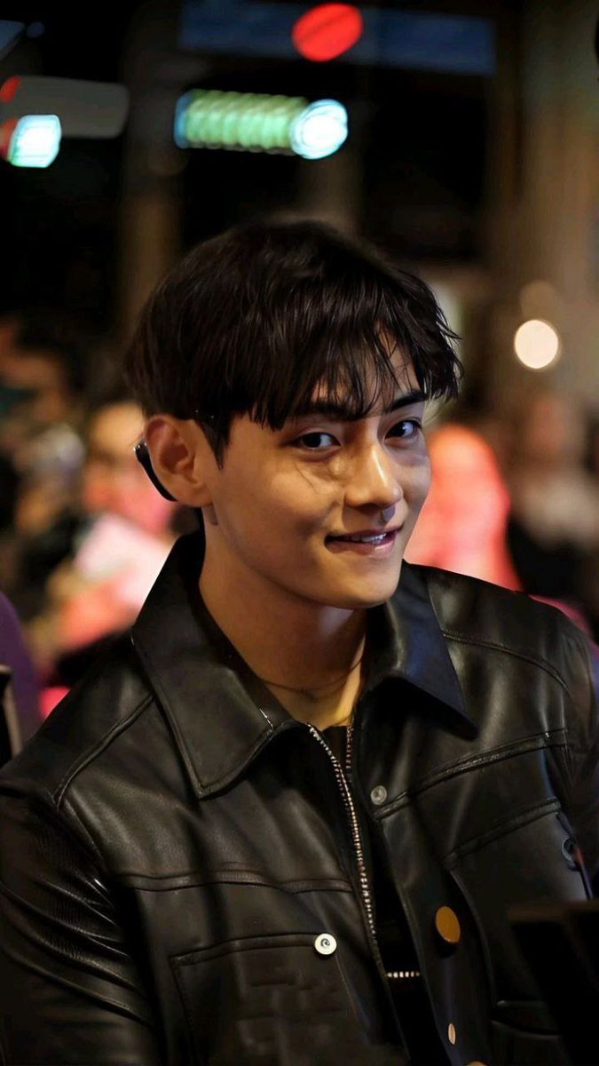 vaecaxco's tweet image. Otw jemput pacarku sebelum digondol jule.