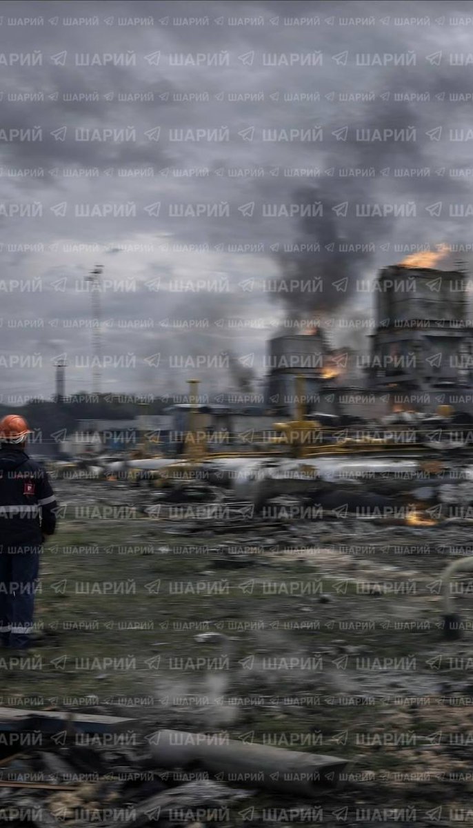 AngryRus_info's tweet image. Результаты удара "Орешником" по газовой станции. Болванки, которые "ничего не разрушили". Верим