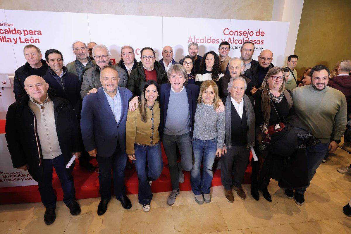 PsoeSAR's tweet photo. Nuestro secretario general y portavoz en el Ayuntamiento, Benjamín Fernández, y el alcalde pedáneo de Trobajo del Camino, Máximo Muñiz, han participado, junto con otros miembros de la agrupación, en el Consejo de alcaldes y alcaldesas del #PSOECyL que se ha celebrado este sábado https://t.co/Sr4wUub5kY