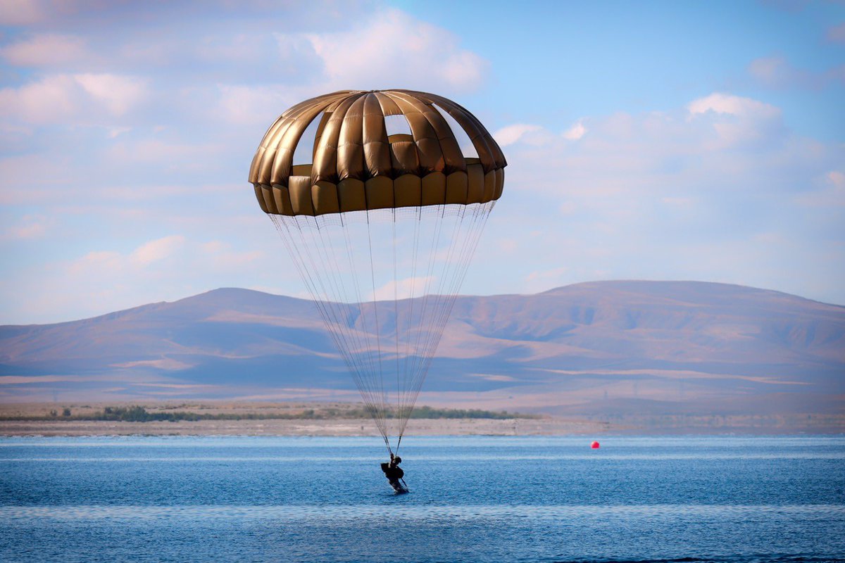 Dağda, denizde, gökte; her yerdeyiz! 🇹🇷

#MillîSavunmaBakanlığı
#GününFotoğrafı 📸