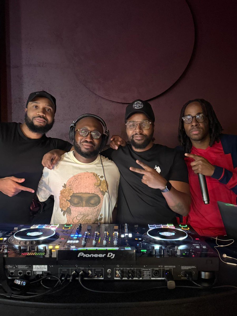 MixxologyEvents's tweet photo. @djseeks, @djsolidsound, @mcfunkingterror and @OhYeeDjones https://t.co/w584eU1YmS