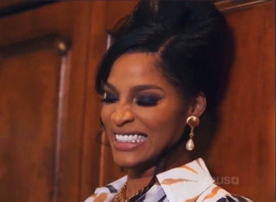 luvblessingz's tweet image. Stopping mid conversation just to emphasise how beautiful you are, ah, real lovers!