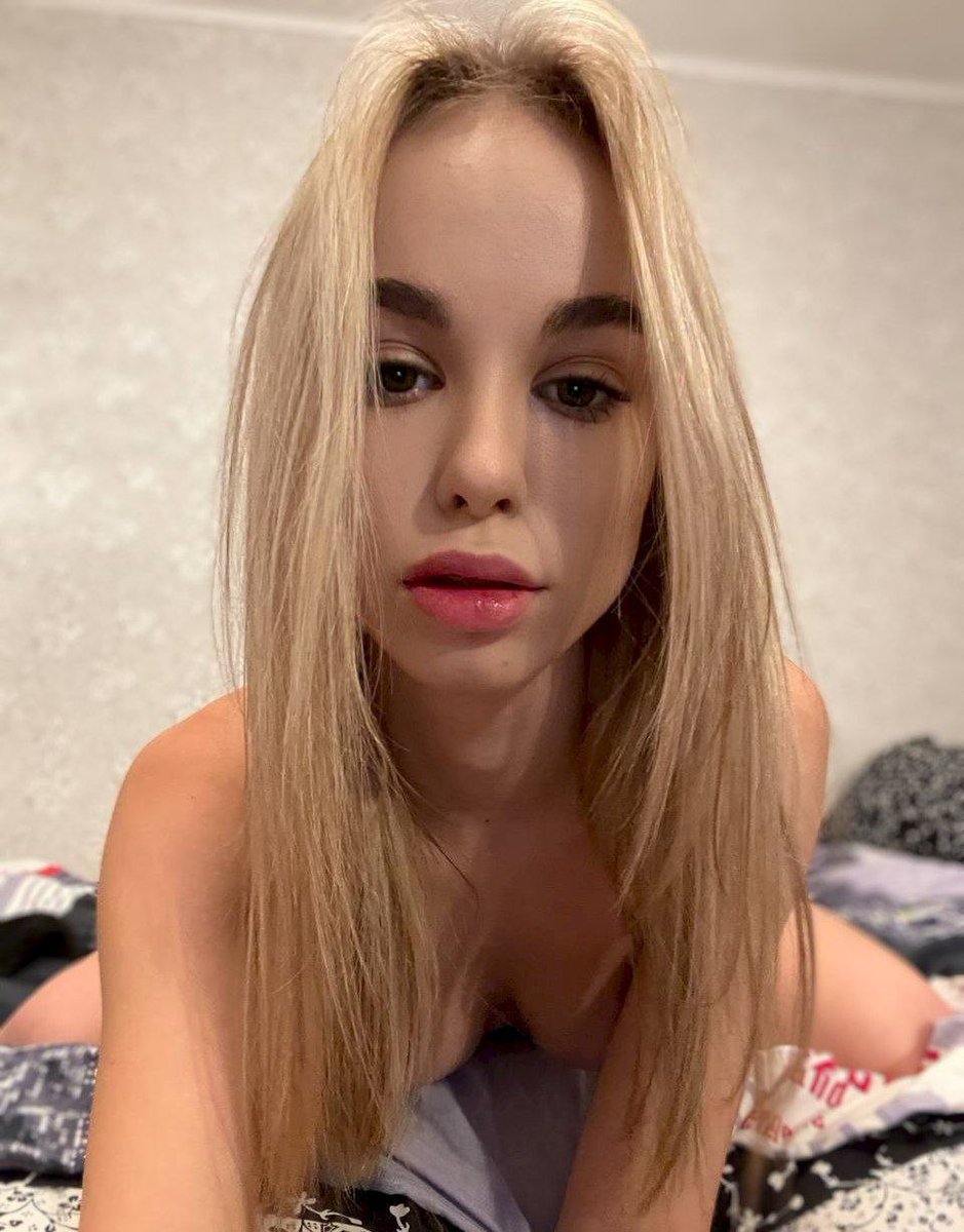 Alexandra_02 tweet media