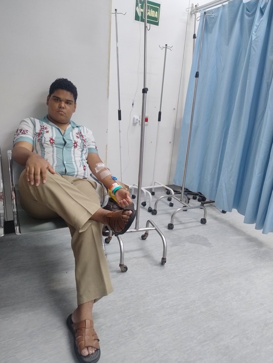 isaque_neube's tweet image. eu amo quando amanhece porque posso me entupir de calmantes benzodiazepínicos e antidepressivos novamente