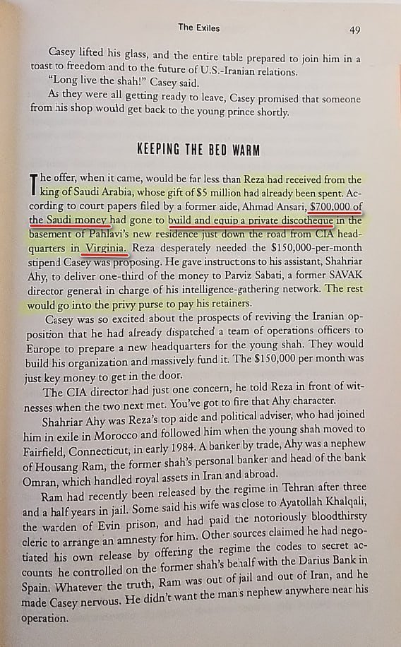 کسانی‌ که در شگفت ا‌ند ترامپ چرا پسرِ شاه را به‌حساب نمی‌آورد، بهتر است این موضوع را بدانند.
در دهه‌یِ هشتار سازمانِ سیا می‌خواست در در یک برنامه پسرِ شاه را به کیش انتقال دهد تا او ارتشِ ایران را به نابودیِ جمهوریِ اسلامی فرا‌بخواند.
پسرِ شاه نخست این طرح را می‌پذیرد اما می‌گوید