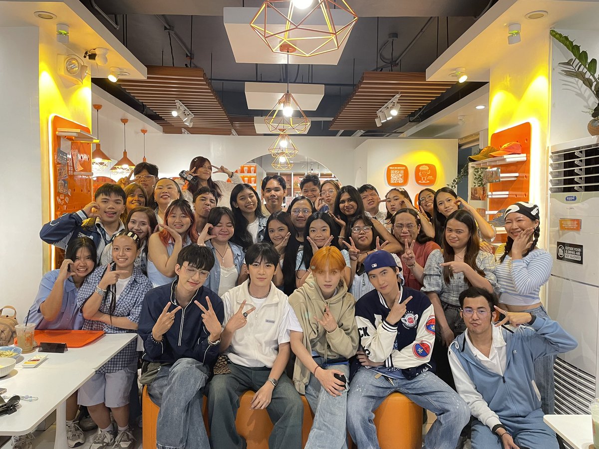 soulzofficial__'s tweet image. Thank you to everyone who came through and made our year starter party unforgettable 💜🪽let's keep on supporting GenZix until the end! Thank you SOULz 💜

202ZIX with GENZIX 
#MyAngel #GenZix @genzixofficial