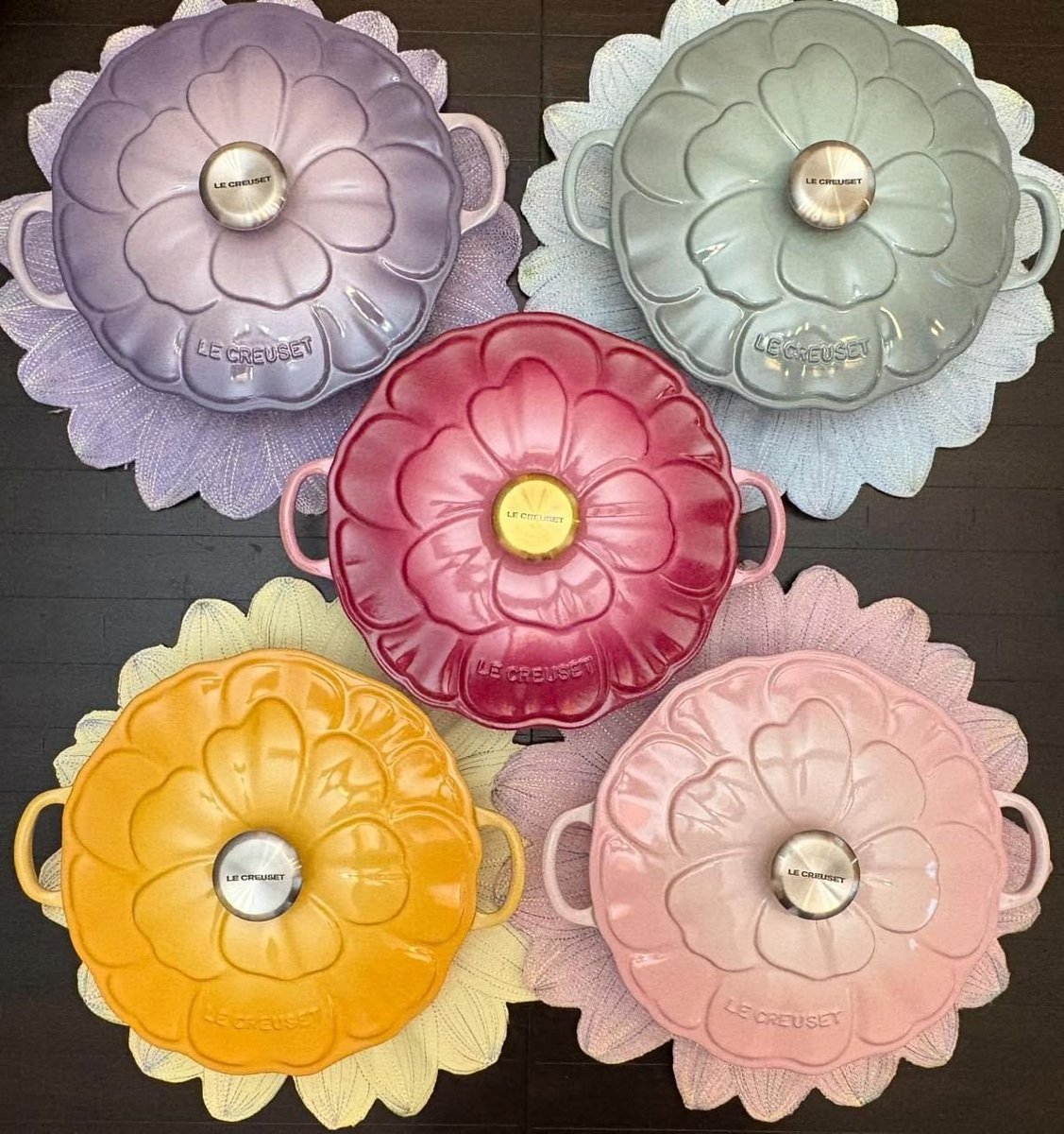 fairyprxncess's tweet image. Collection of Le Creuset's signature petal braisers