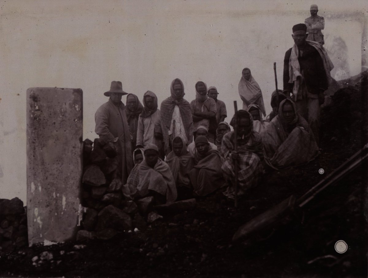 Potret Lawas tweet media