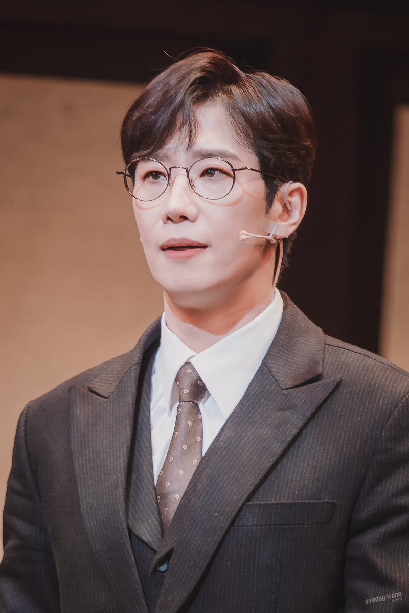 HeyreyP's tweet image. 260109 팬레터 커튼콜
김해진 #김경수 #배우김경수