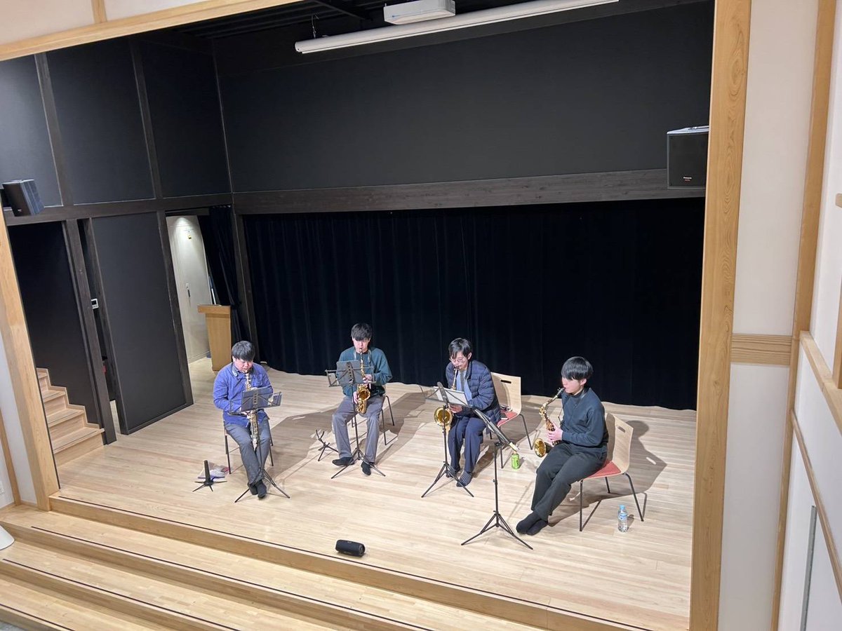 SaxCalces's tweet photo. みなさんこんばんは！
Calcesファーストコンサート、満席になりました！🥳
たくさんのご予約、本当にありがとうございます！
皆さまに楽しんでいただけるよう、気合い入れて仕上げています🎷
当日お会いできるのを楽しみにしています☺️ https://t.co/LH8WBWtgaw