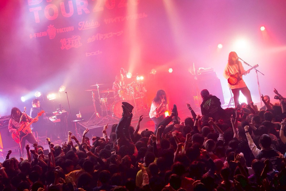 leo_gff_baja_dr's tweet image. バダスツアーDAY2
ありがとうございました！

全バンドわいわいしつつも
バチバチのライブで
刺激しかない最高の日だった。

このツアーは楽しくも試されてる。
気持ちの帯はしっかり閉めて
次は大阪‼︎

photo 
集合写真 @kawado_photo 
ライブ写真 @kazuyakohsakaa 

#gfreakfactory 
#badass