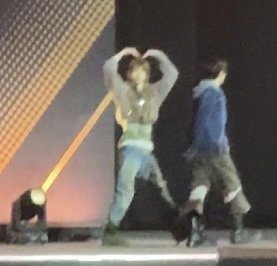 anleensbs's tweet image. LOL CUTEE 🫶🏻🤏🏻

#JUHOON #주훈