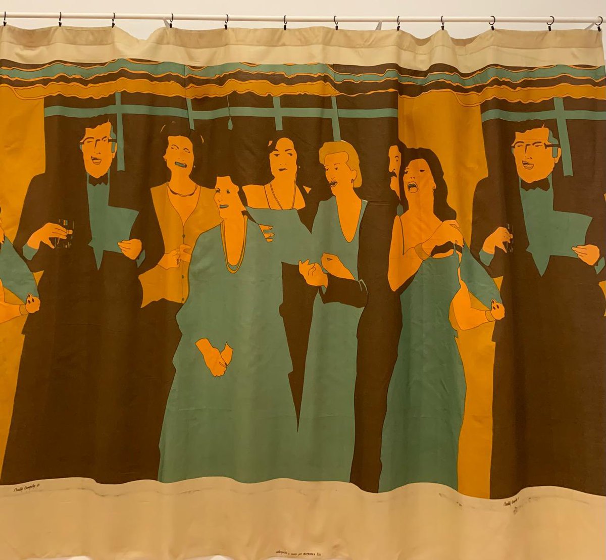 Beatriz González deja un gran legado. Sus obras impactan, sacuden, y representan una molesta realidad colombiana.