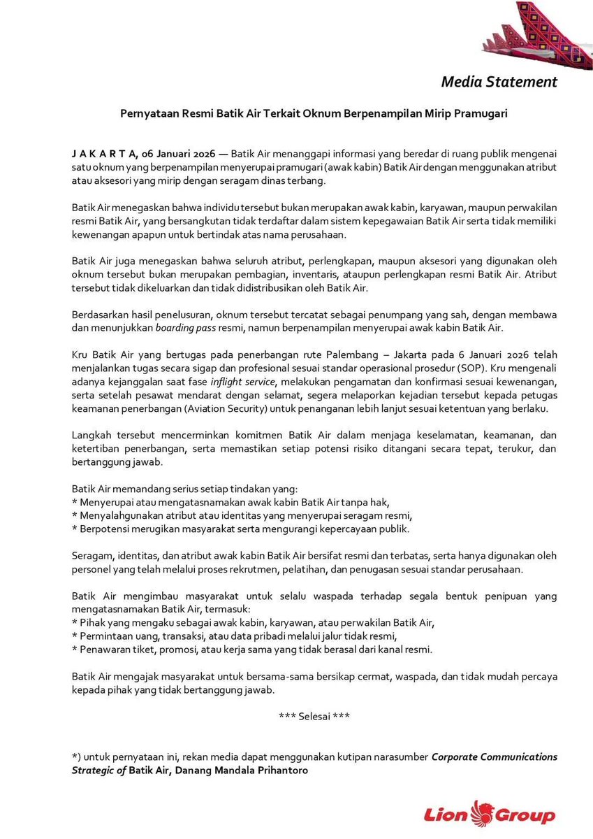 Buat yg bilang ga apa² dan nyuruh batik buat rekrut mikirr woi ga semudah itu, maskapai aja keberatan untung ga dilanjutkan kasus pramugari gadungan ini kejalur hukum,kalau udah gini bakal kena blacklist seluruh maskapai, mau ke inter juga susah pasti kena background cek
