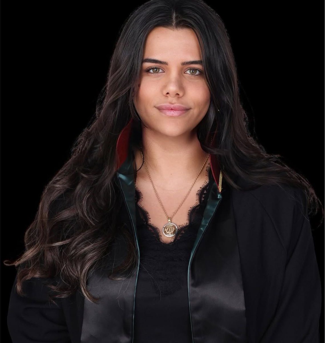 gundem7x24's tweet image. Avukat Baver Karakuş, Silivri'de aracının anahtarlarını alıp giden ve geri getirmeye tenezzül etmeyen Ruşen Çakır ile arasında geçen olayı sosyal medya hesabından paylaştı:

Marmara Kapalı Ceza infaz Kurumu 9 No’lu (Silivri) Cezaevinde Mercedes arabamın anahtarı çalındı. 3 saat…