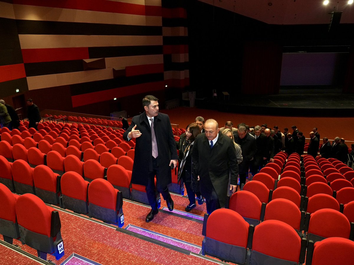Türkiye başkan, Antalya merkez ✨ 

Dünyanın en önemli zirvelerinden olan COP31 İklim Zirvesi için çalışmalarımıza   başladık. Zirveyi gerçekleştireceğimiz EXPO alanında incelemelerde bulunduk. 

196 ülkeden 80 bini aşkın misafirle iklim diplomasisinin kalbi burada atacak.