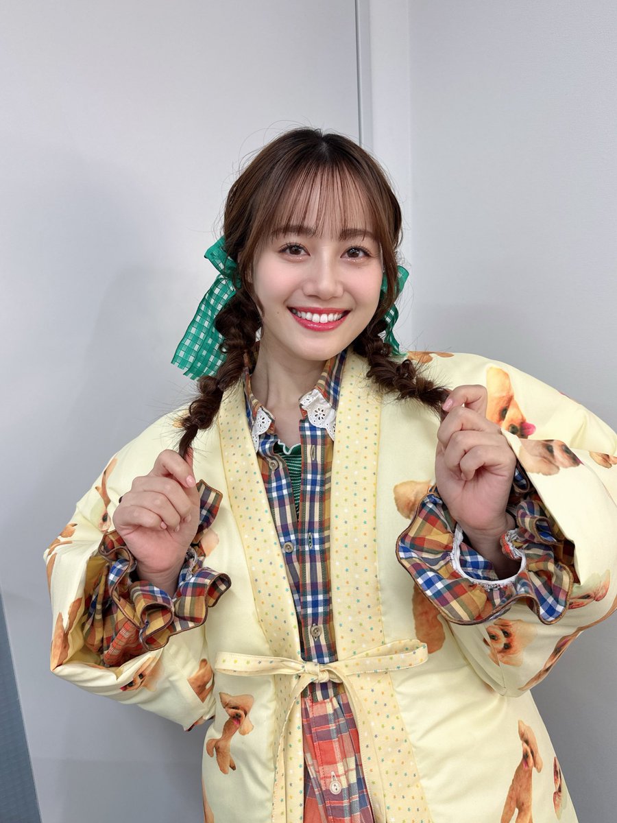 InfoItomiku's tweet image. FC【 #allyours  】ファンミ🧵
ピノはんてん着て、私物飾って、みんなとゲームして、カラオケはただ好きなうた歌って🐶

みんなとお家でパーティーとっても楽しかったです！またすぐやりたいっ🤍
いい一年になりそう✨
本当にいつも幸せをありがとう☺︎(みく)