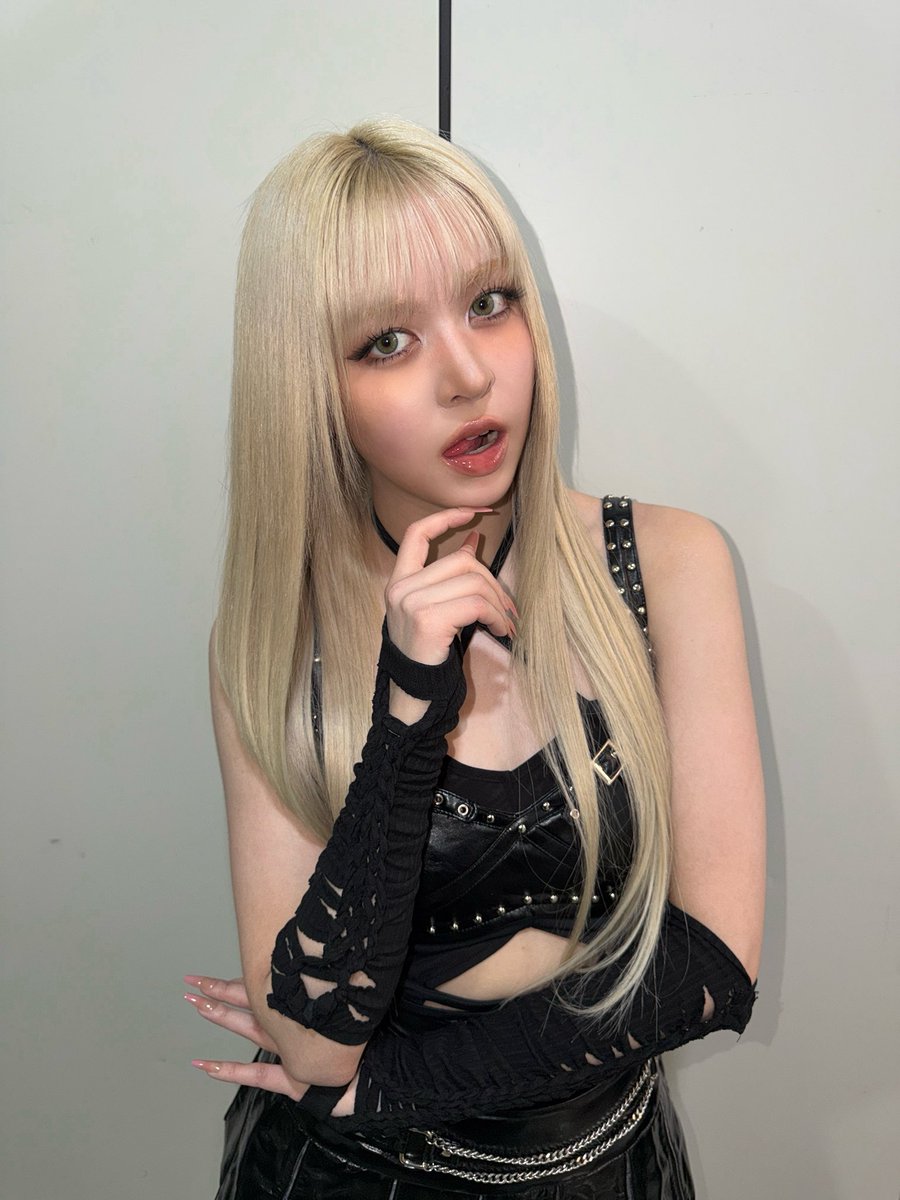 WE_NMIXX's tweet image. Butterfly 🦋 

#NMIXX #엔믹스 
#릴리 #LILY